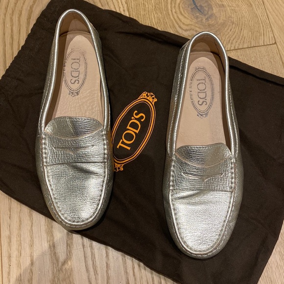 TODS Loafers - Picture 1 of 6